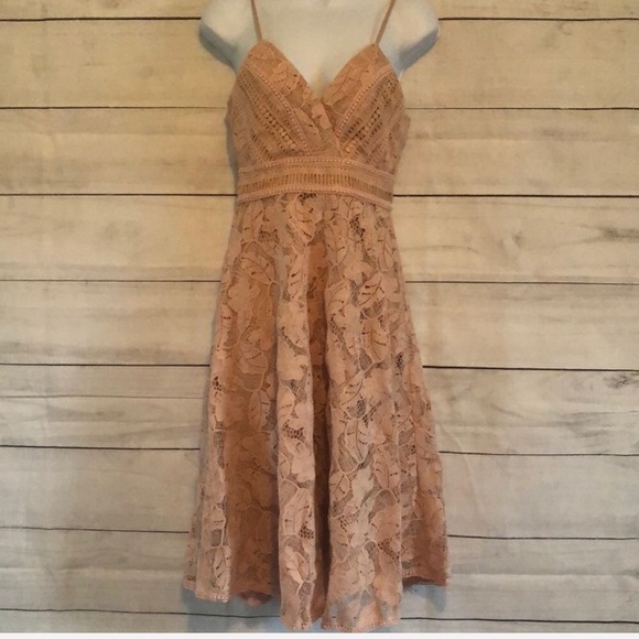 The Stacey Dress - Picture 5 of 6